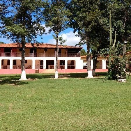 Pousada H Sarapuí Bagian luar foto