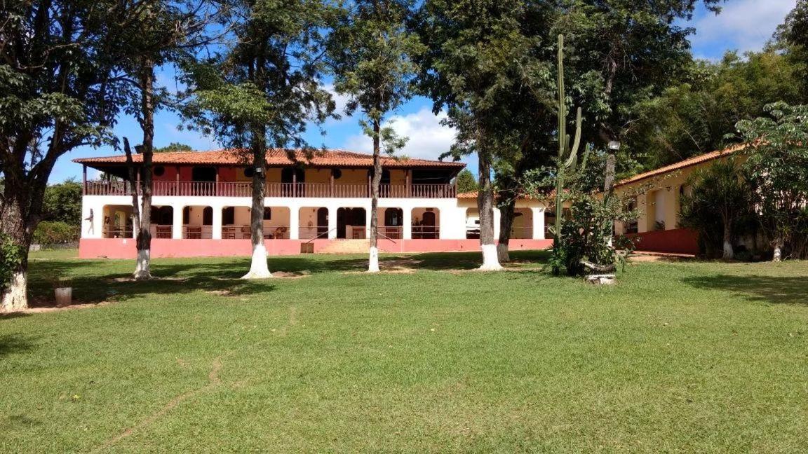 Pousada H Sarapuí Bagian luar foto