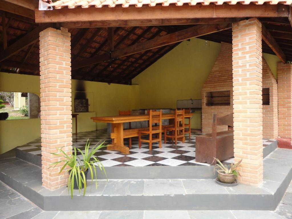 Pousada H Sarapuí Bagian luar foto