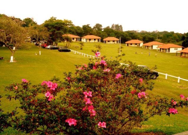 Pousada H Sarapuí Bagian luar foto